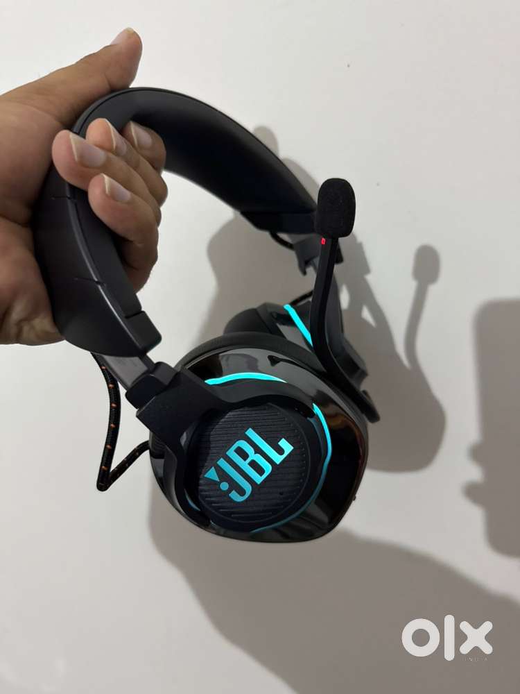 JBL PROFESSIONAL GAMING HEADPHONES