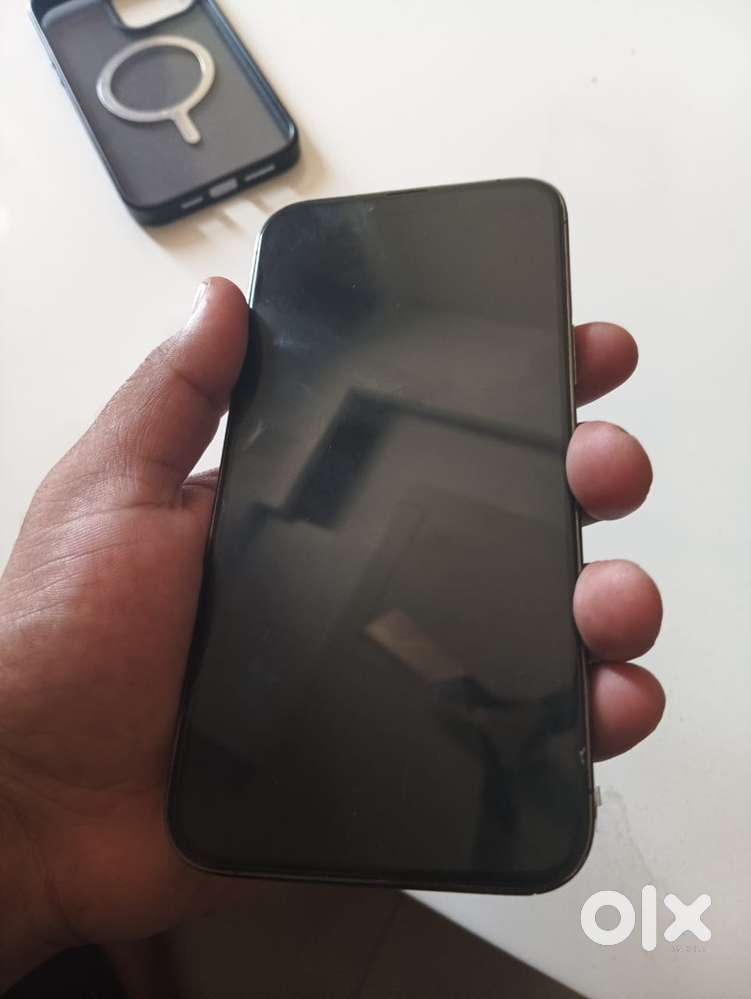 Iphone 13 pro max 256 gb in excellent condition