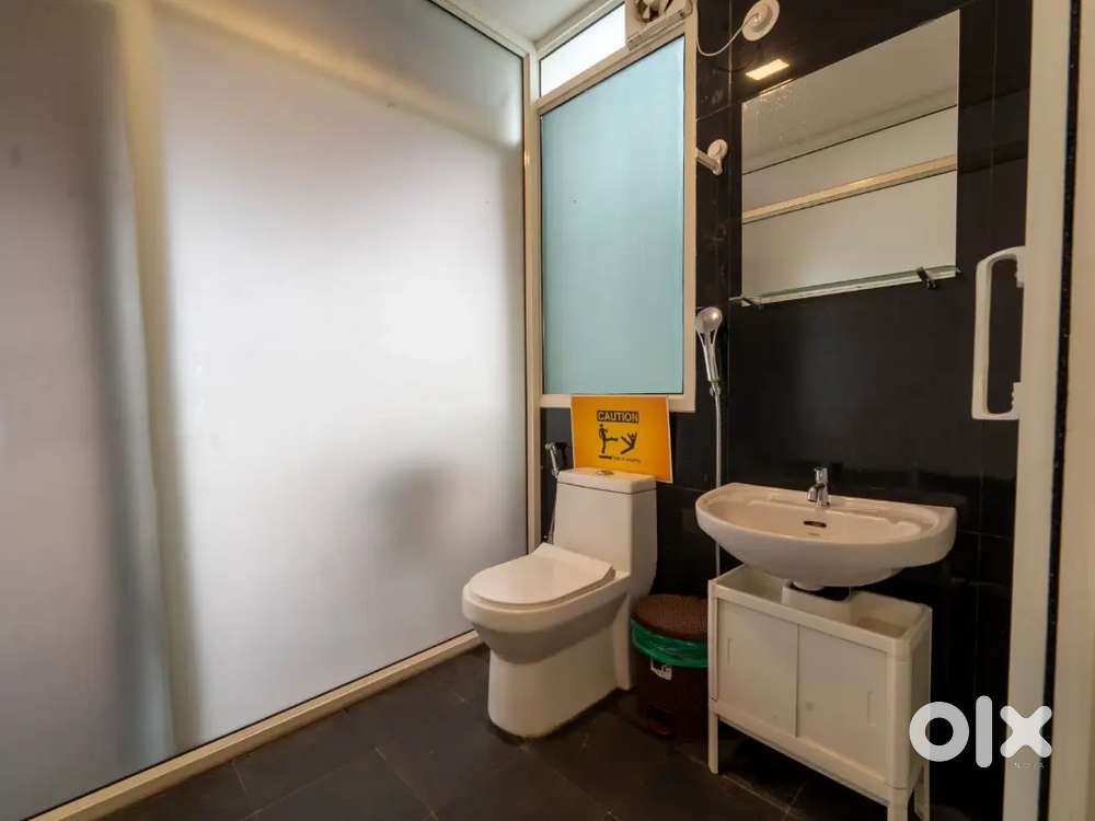 Luxurious Hotel for Lease Prime Location, Baga