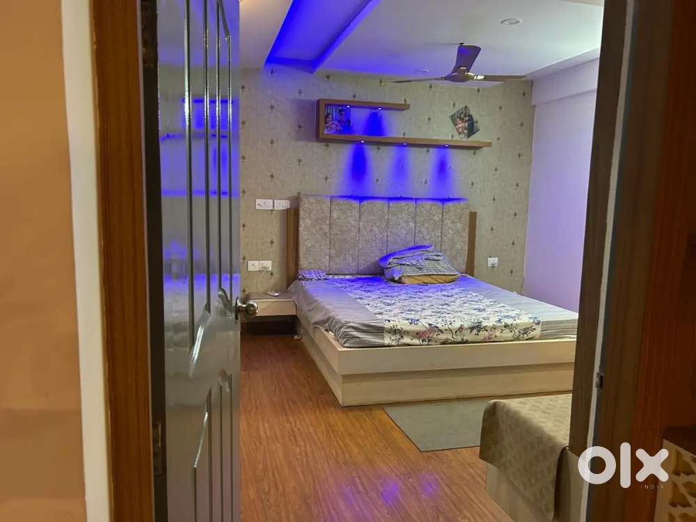 3bhk fully furnished luxury flat BBD green city faizabad road Lko.