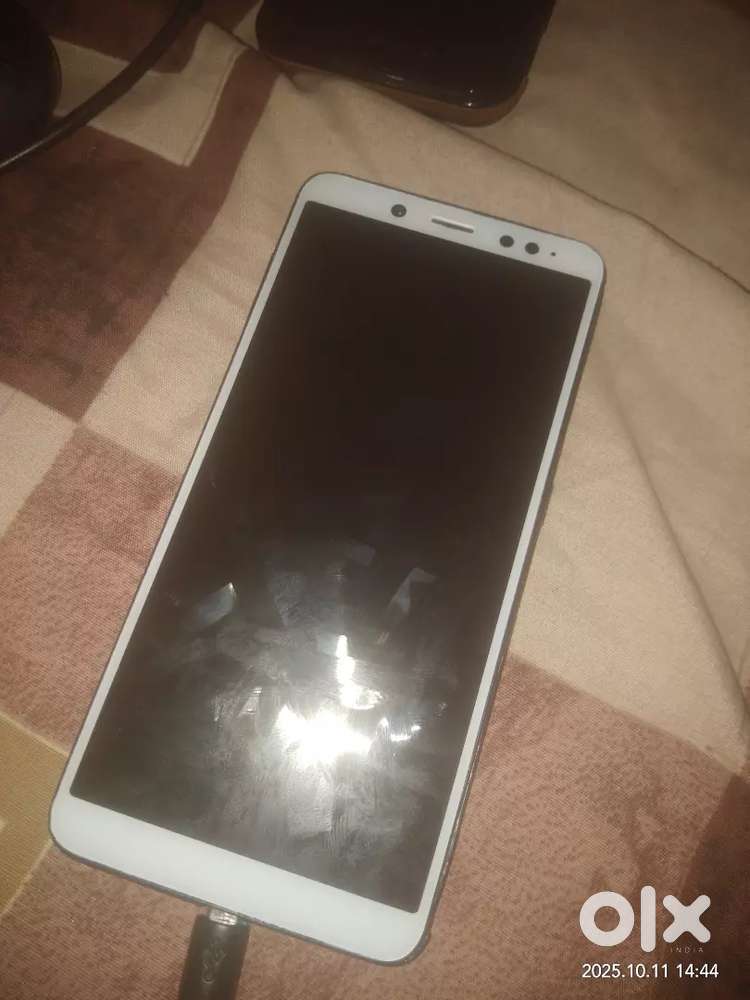 Vivo 1716 & Redmi Note 5 Pro