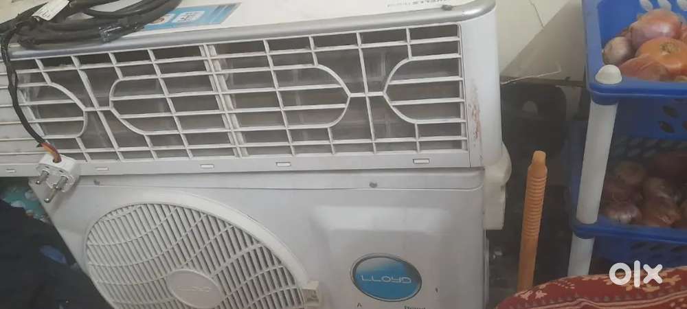 Lloyd 1 ton AC only at 13000