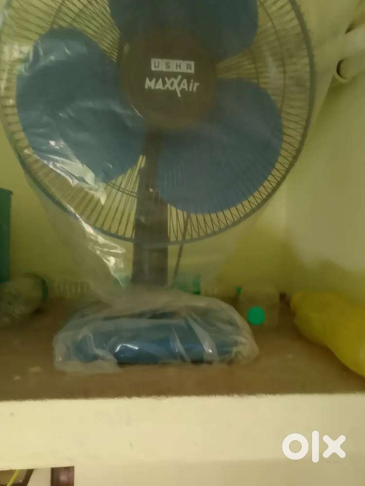 Usha table fan