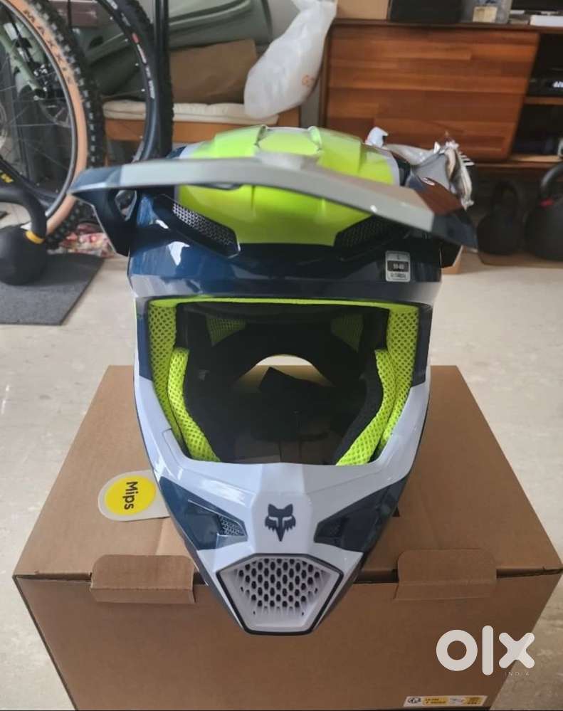 Fox helmet V1 motocross