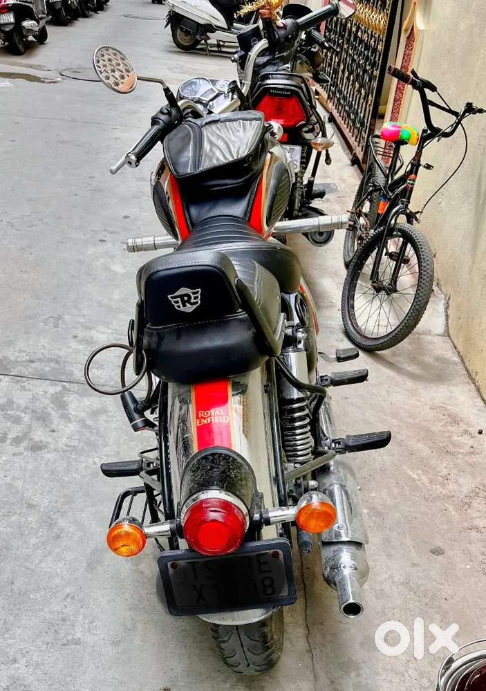 Classic 350 Chrome Red with Alloy wheels