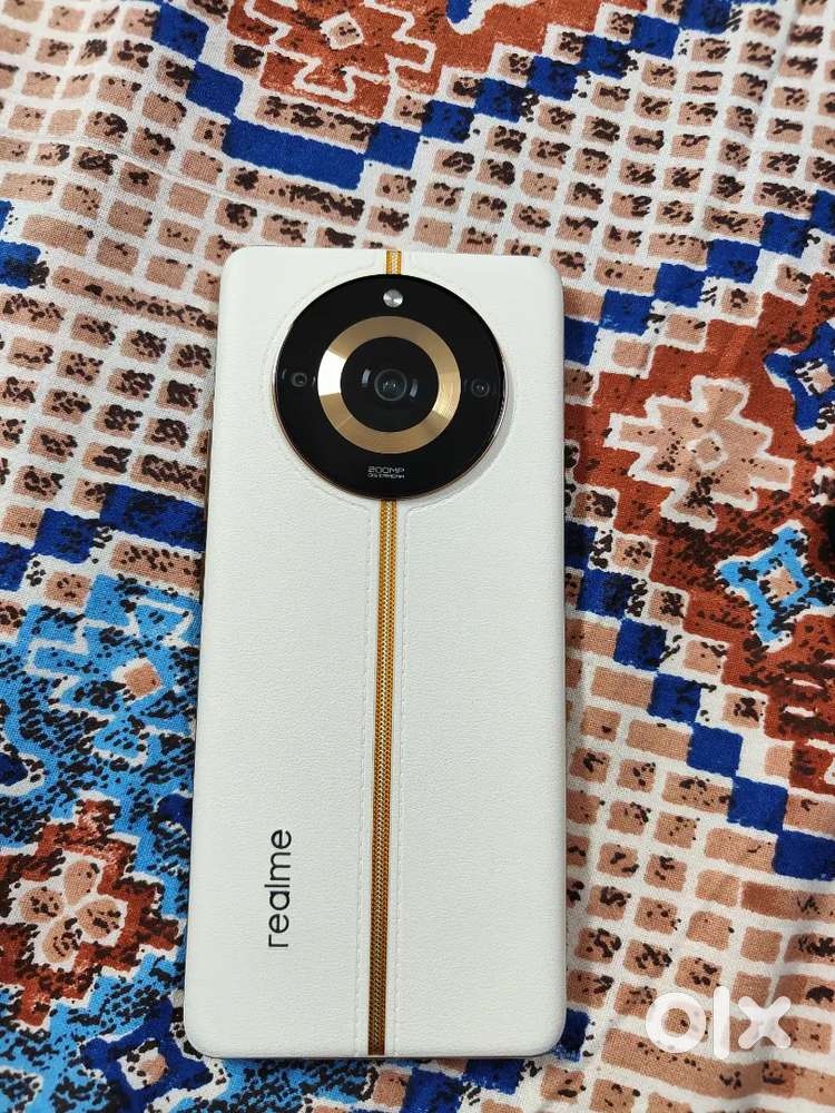 Realme 11pro+ ( 8/256 GB)