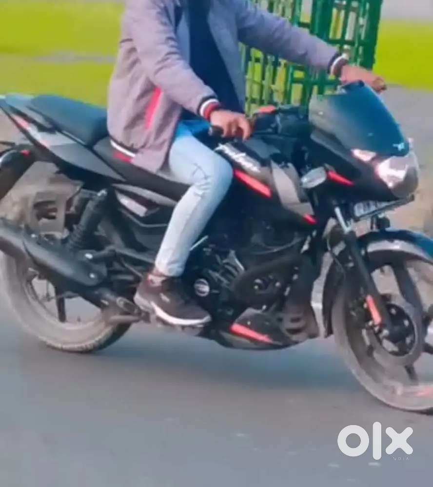 Paisa ka kam hai esh liae bech rahe hai