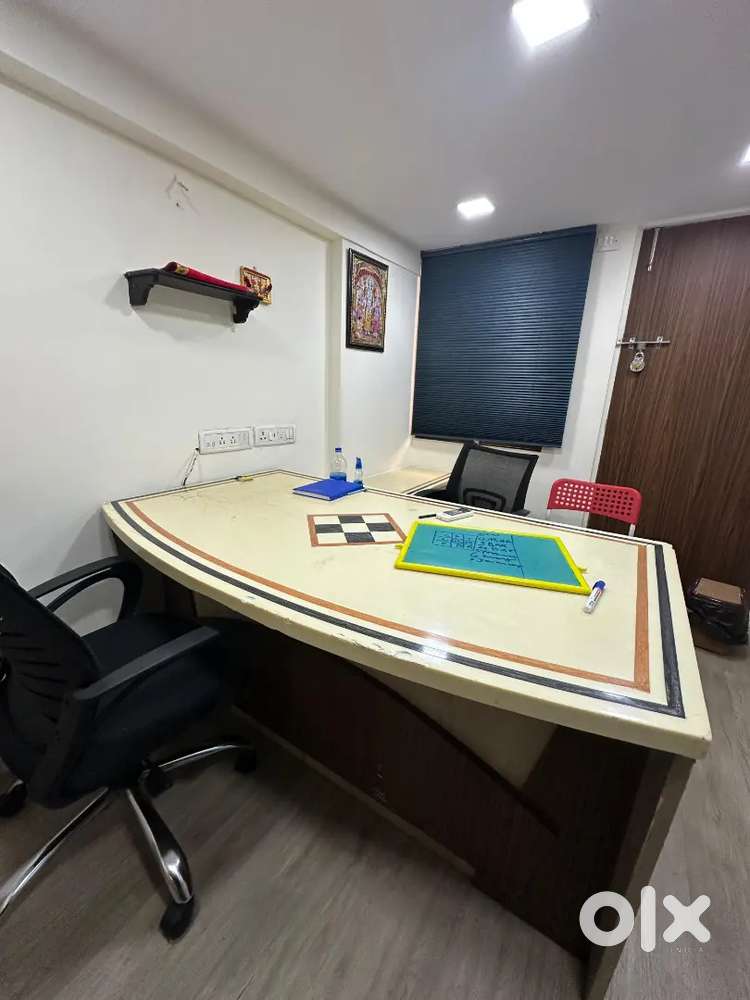 Ready to move space for rent crystal plaza, Andheri West