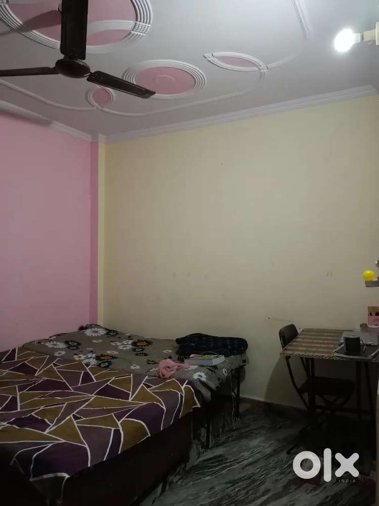 Need a female roommate