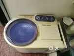 Whirlpool Waching Machine Semi Automatic
