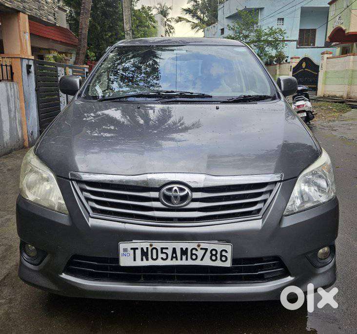 Toyota Innova 2.5 G (Diesel) 7 Seater BS IV, 2012, Diesel