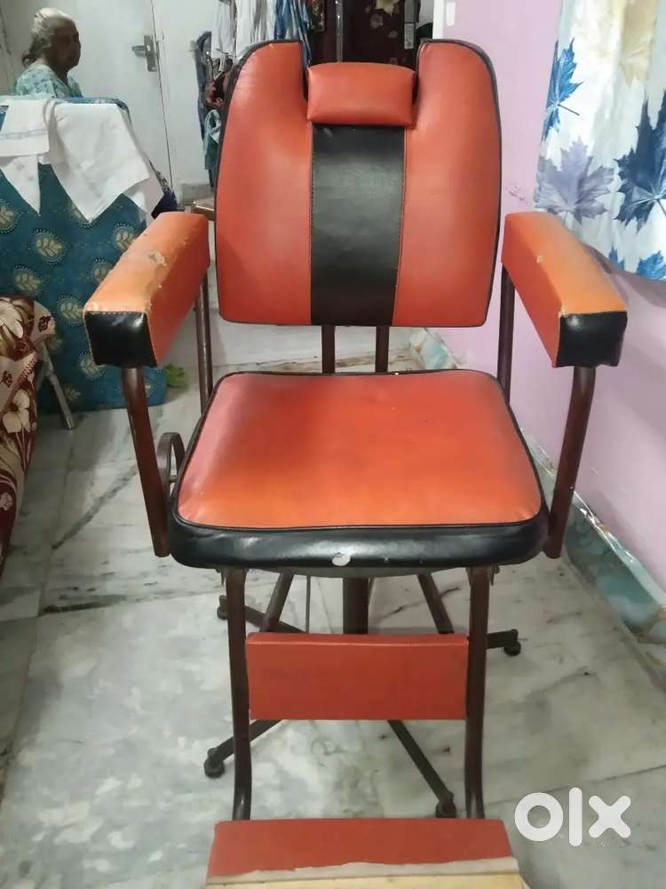 Parlour chair
