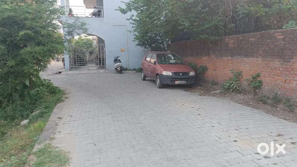 Plot at shastri nagar