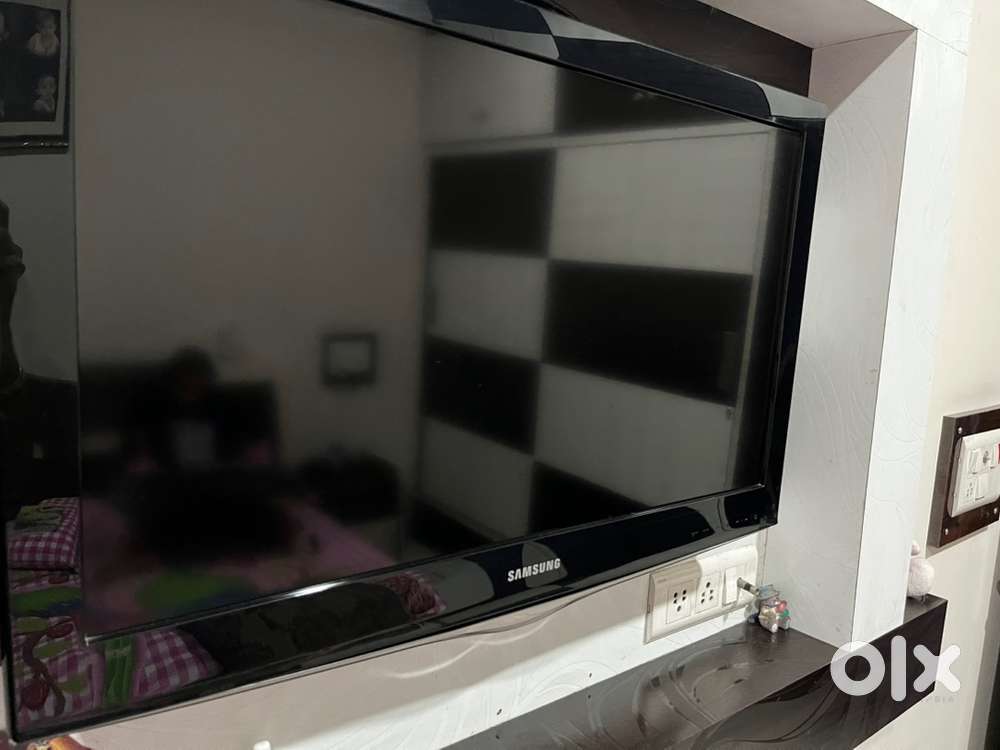 Samsung TV 32 inches with fire stick