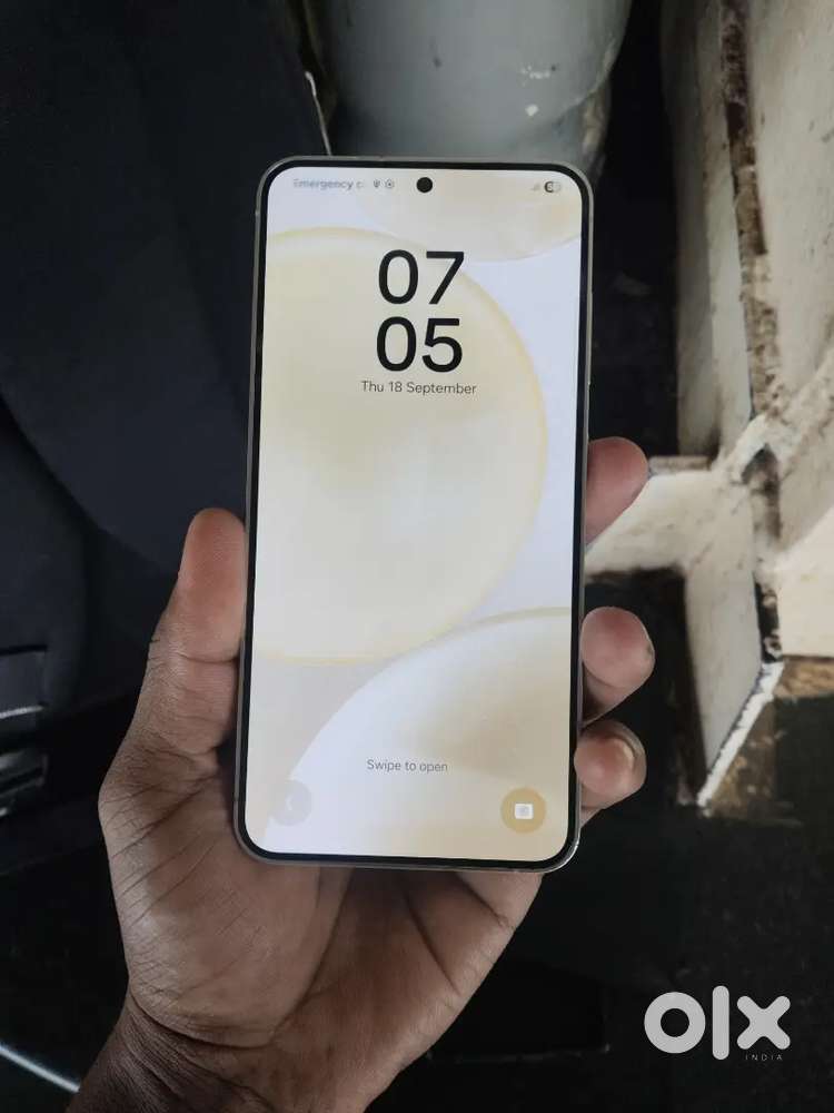 S24 6/128 storage phone