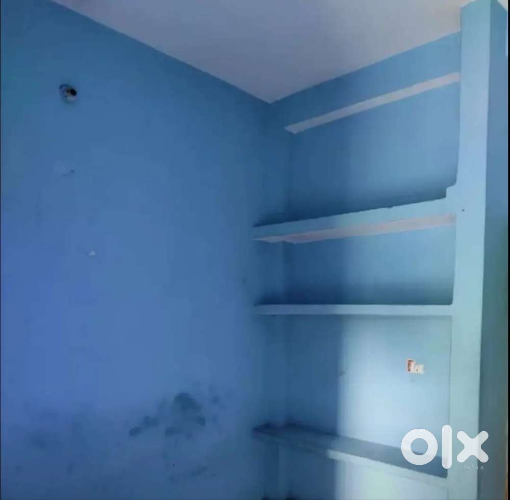 Only Single room for rent in 1800 ( only for Girls and family )