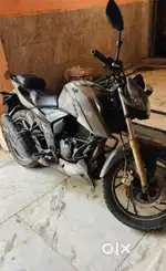 Apache rtr 200 4v