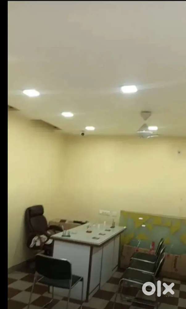400 sqft furnished office Graund floor Near Smart bajar Budh Marg