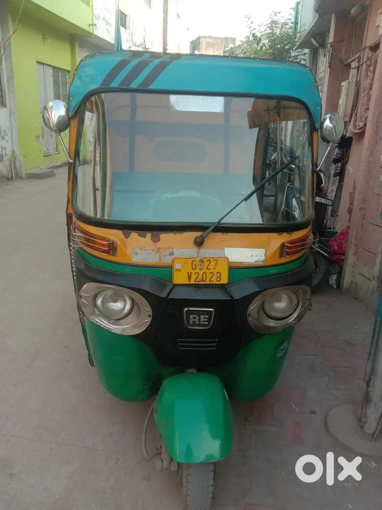 Auto rickshaw bajaj re