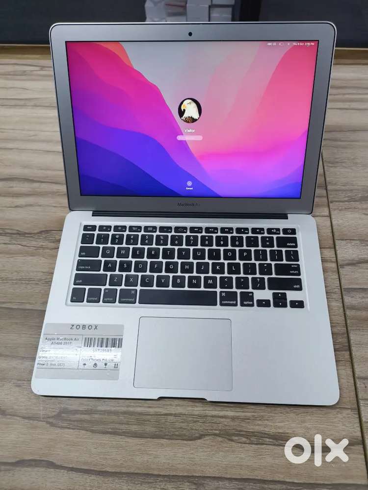 Apple macbook air A1466 2017.  8GB RAM 256GB SSD