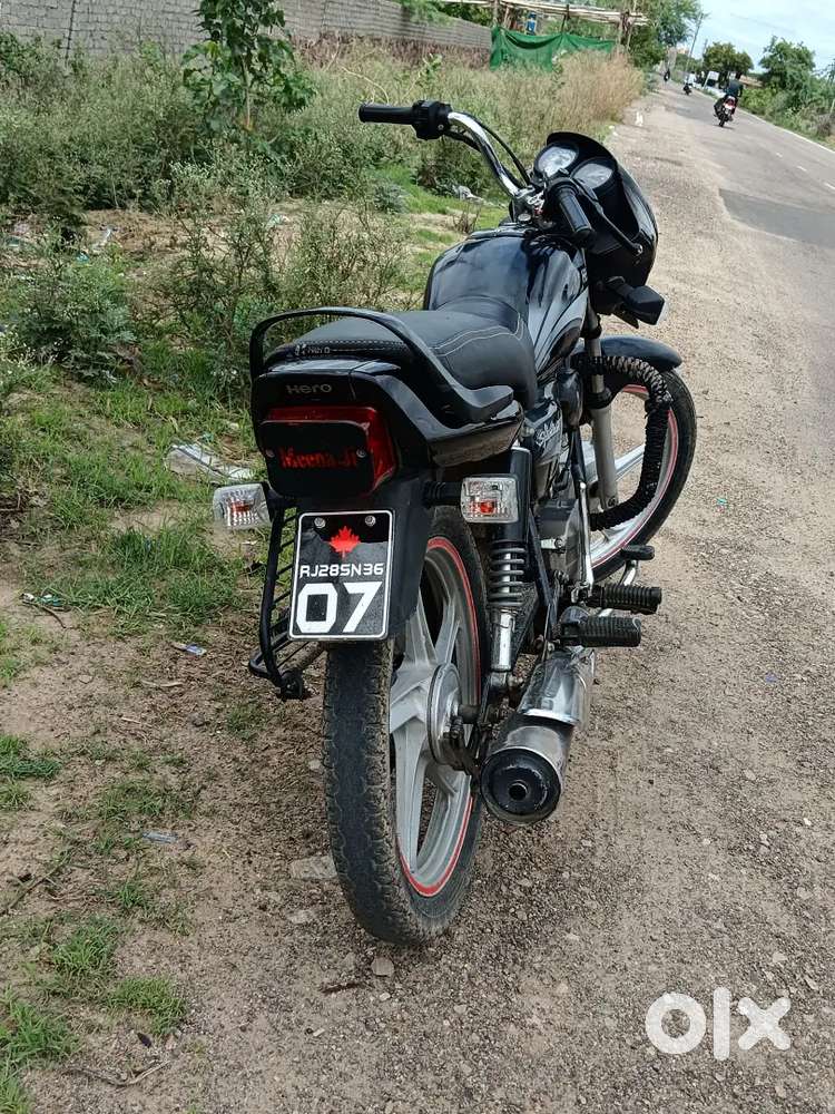 Hero spl+ 2015 model black good condition 1party