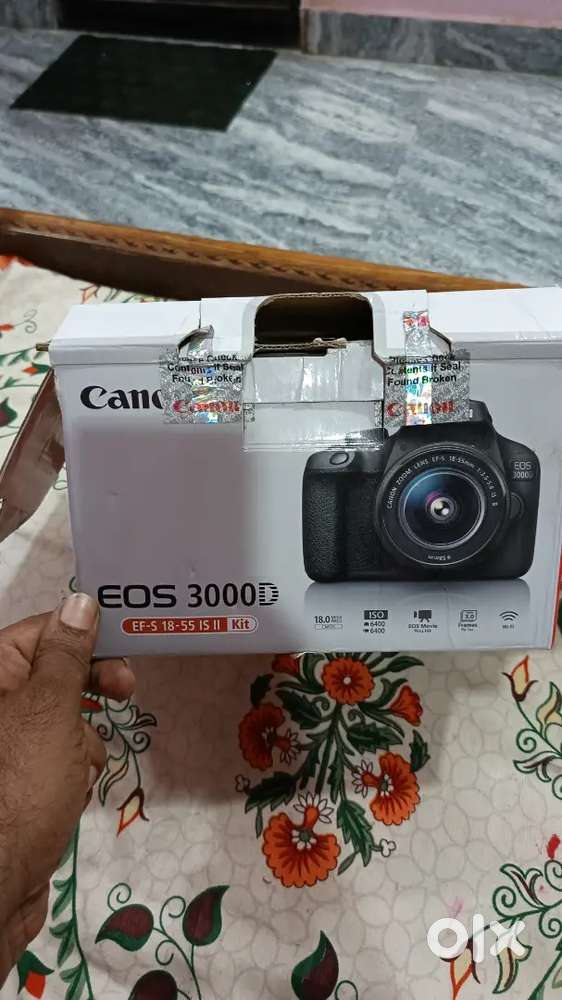 Canon D3000
