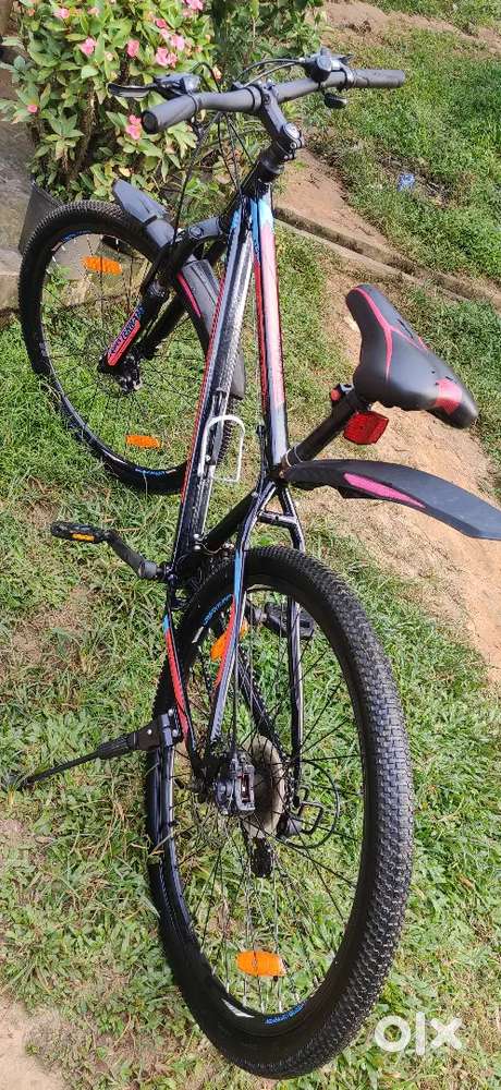 Urban terrain 21 speed gear cycle 9k slightly negotiable