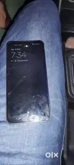 Nothing phone1/ age.1yr ram8 gb storage 256 this phone good condition