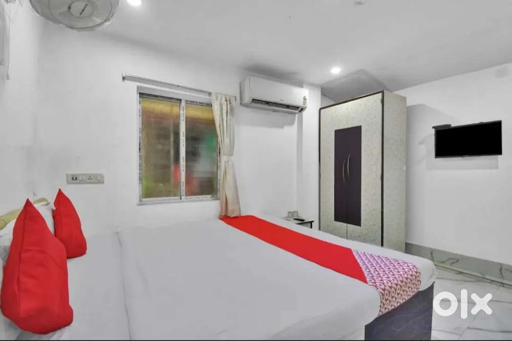 18 Room fully furnished running guest House on rent at chinar park