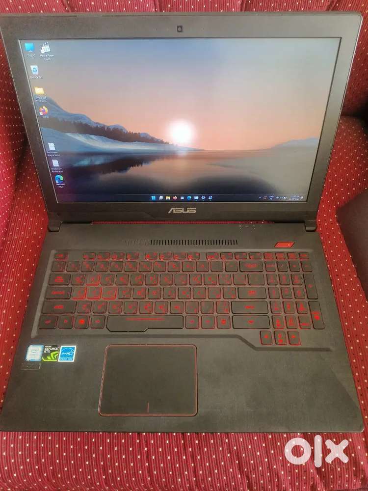Asus gaming i7 7th gen GTX1050 4Gb