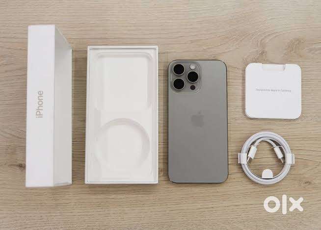 iPhone 15 Pro Max 256GB Natural Titanium  Like New +box & cable.