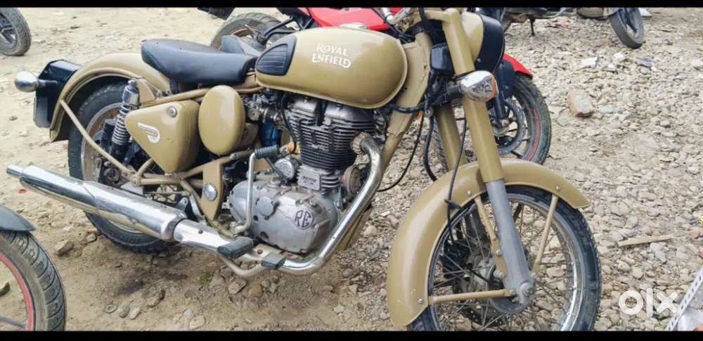 Royal Enfield classic 500 very good condition all papers are completed