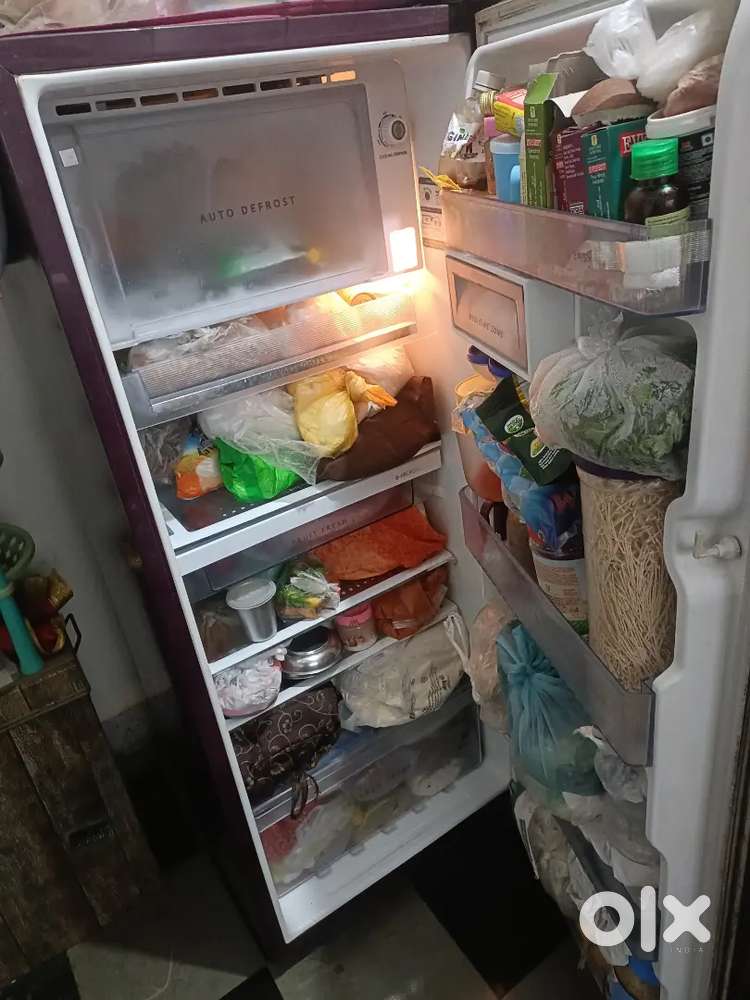 245 ltr whirlpool fridge