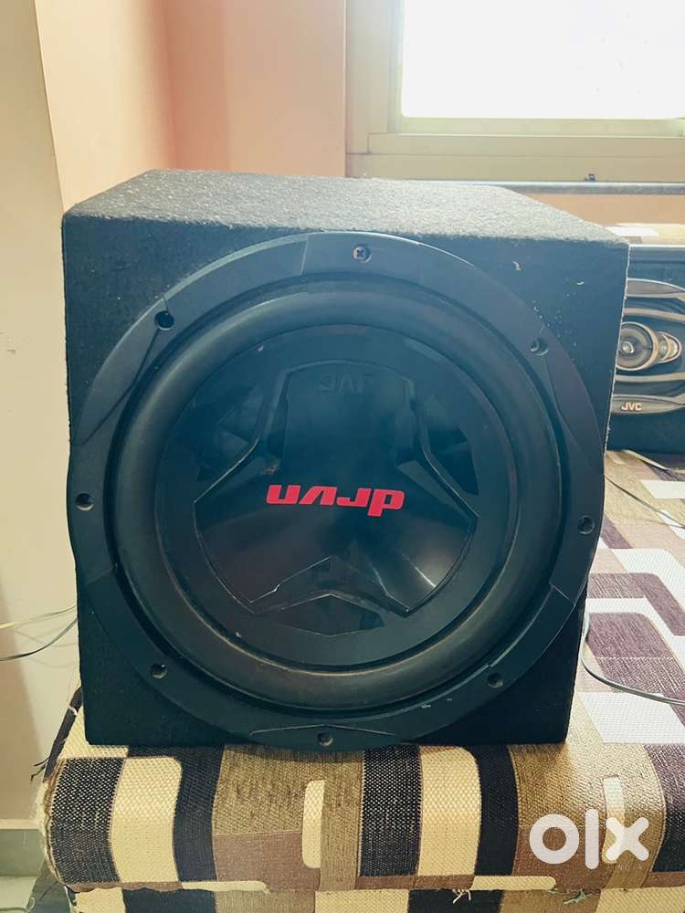 ~~~ Jvc Amplifier and Woofer in very nominal rate