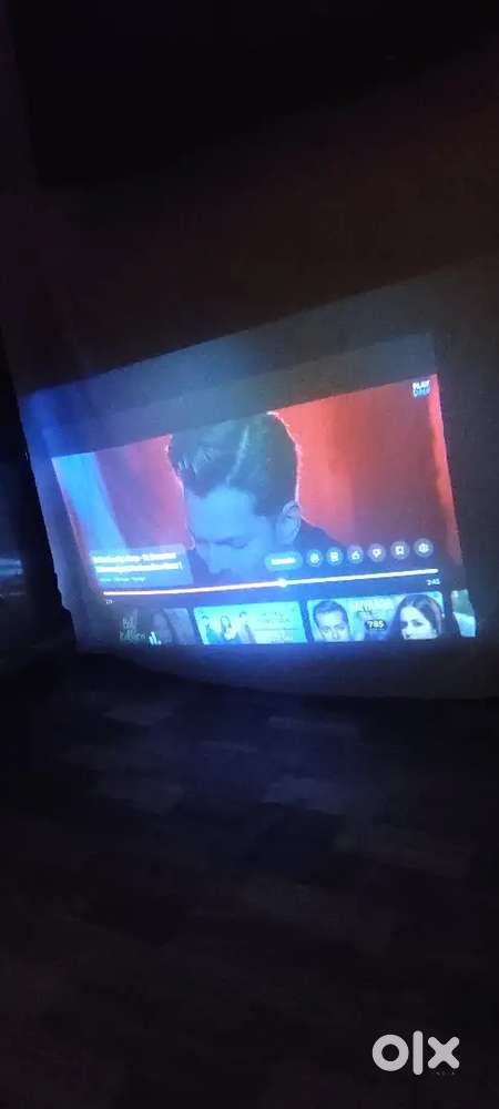 Zebronic pisaile 53 projector with miracst phone se bhi connect hota h