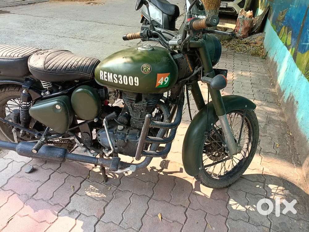 Motorcycle is customise to battle green limited edition colour in 2022