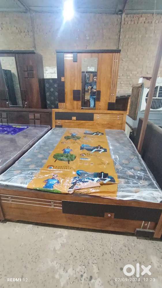 Voll offer 84368 double bed + three door wardrobe brand new