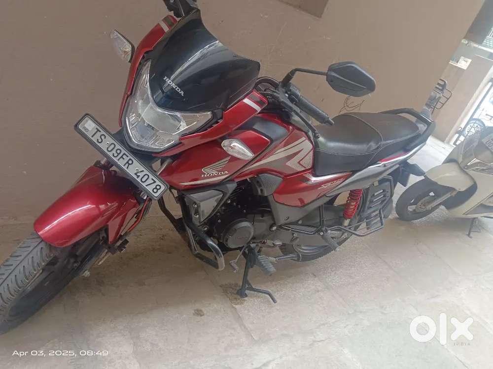 Completely looking new, rarely used