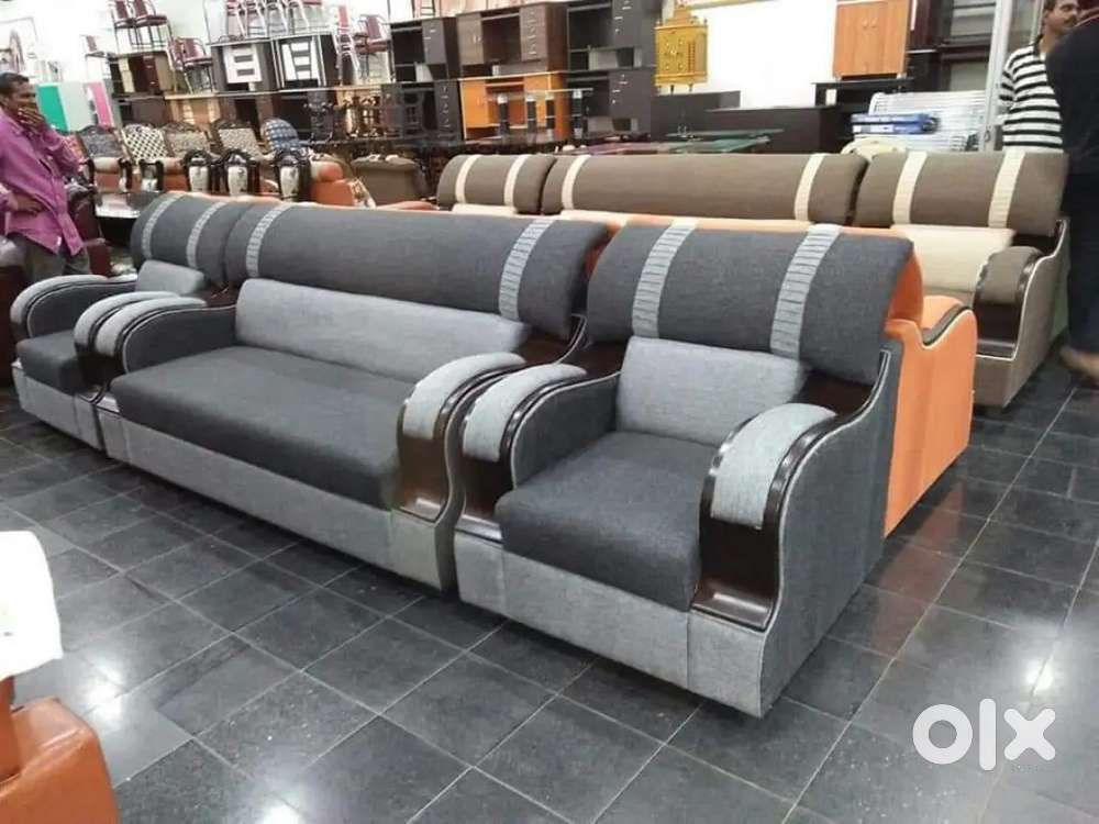 CHINA HANDLE 5 SEATER SOFA SET AVAILABLE AVAILABLE IN N.Z FURNITURE
