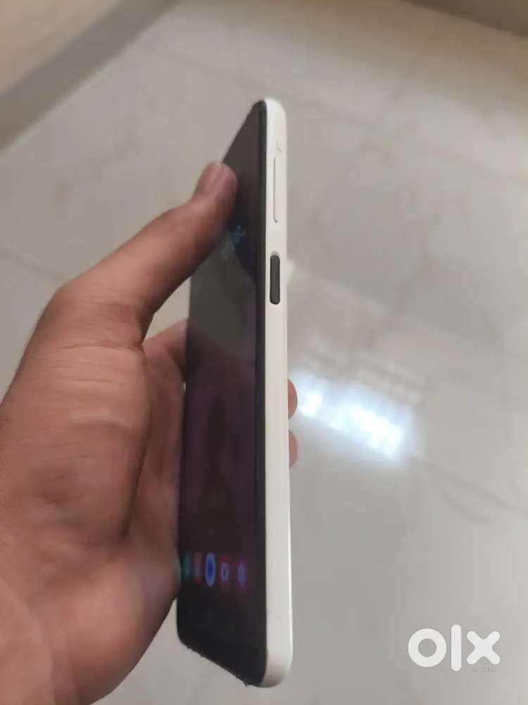 Samsung M12    6,  128