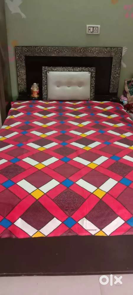 Bed in 4*6 size