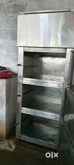 3 dor kitchen fridge every door in side 2 ft space