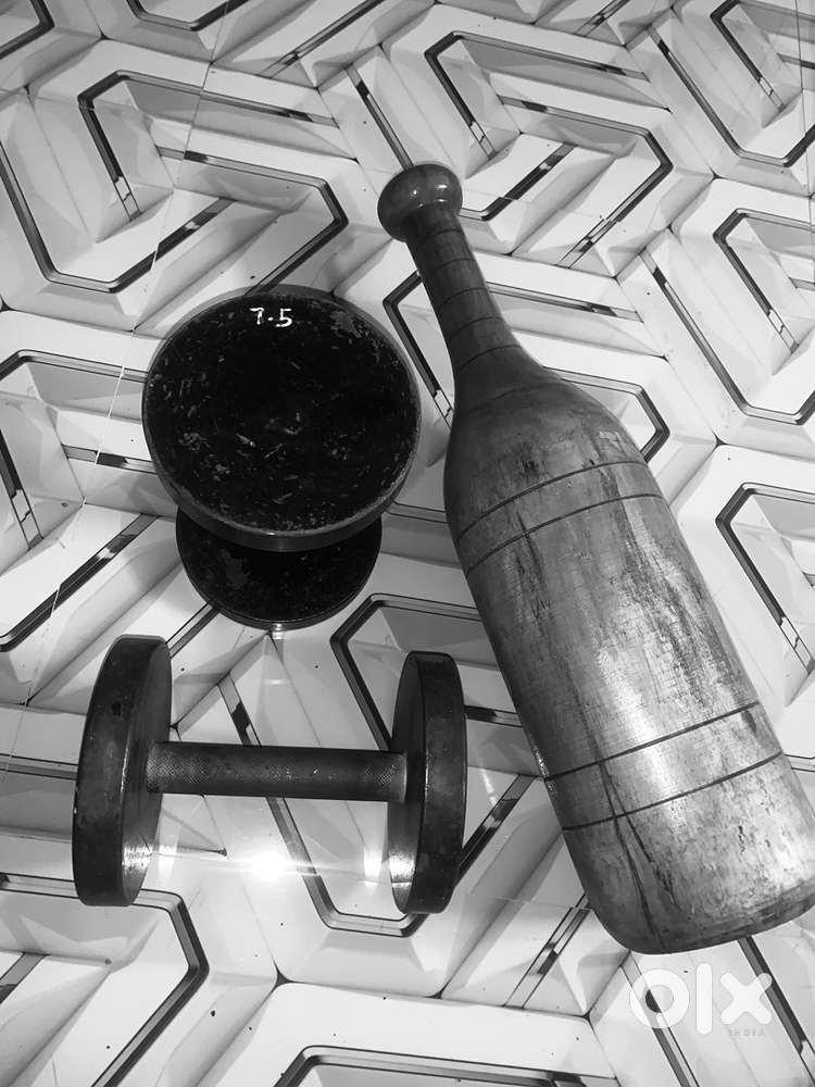 7.5 kg dumbells 2 nd 7 kg mugdal