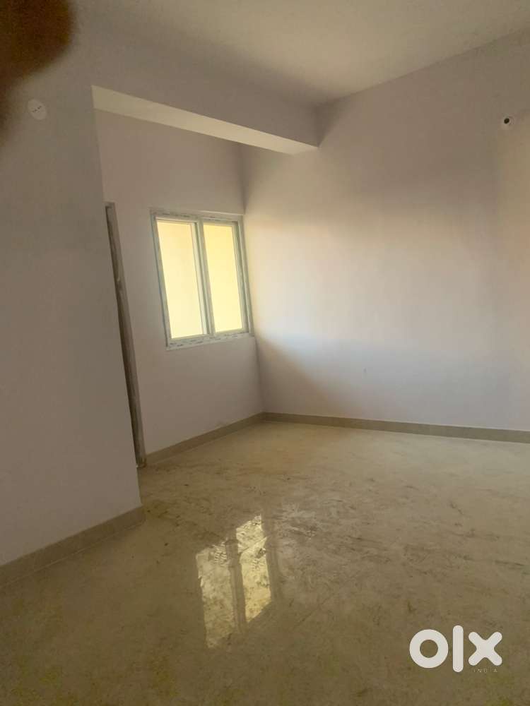 New 3 bhk flat for sale at Bariyatu at good location
