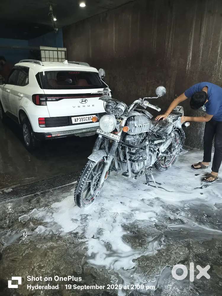 Car wash staff