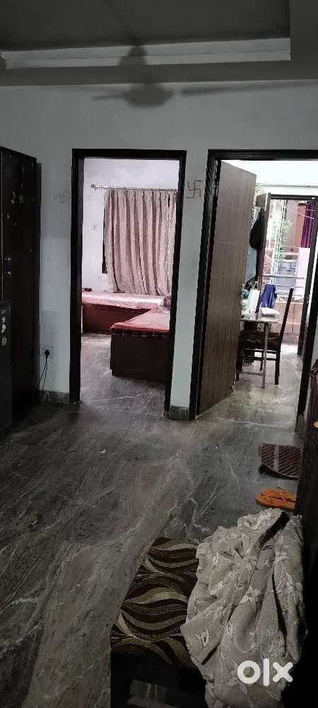 Pg for girls with food.