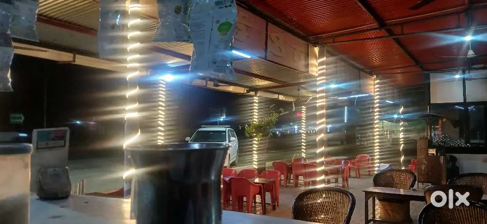 रेस्टोरेंट मे काम करने केलिए लडको की आवश्यकता