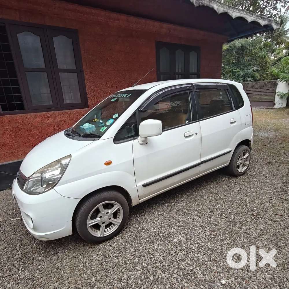 Maruti Suzuki Zen Estilo 2010