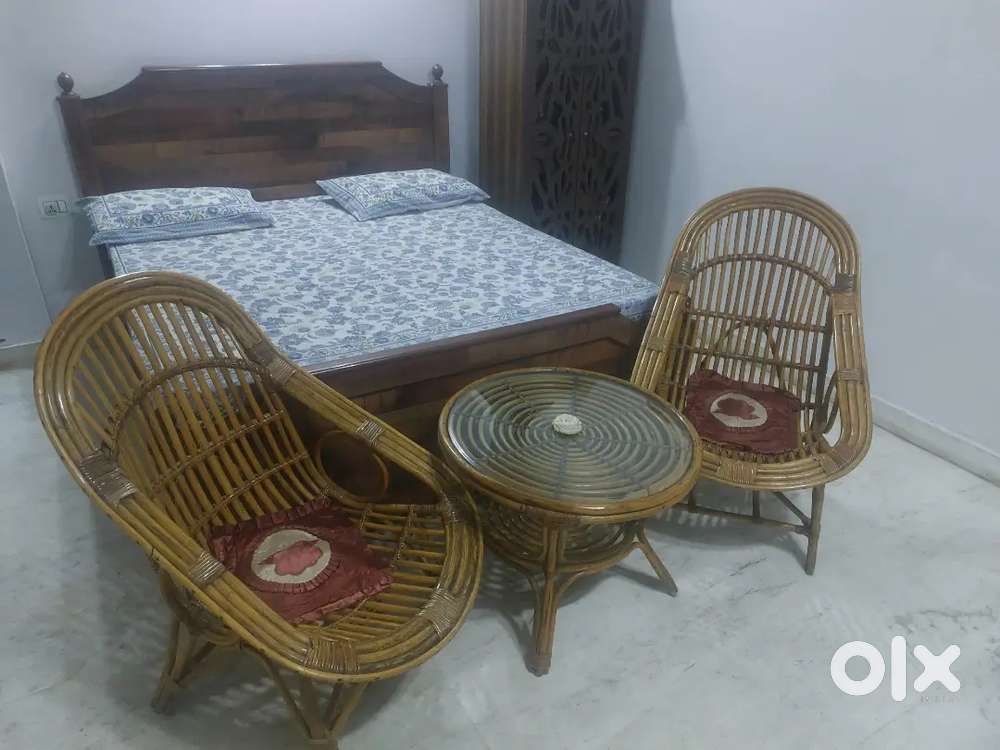 Outdoor chair and table set