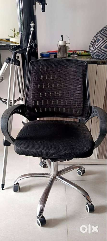 Urgent sell office chairs